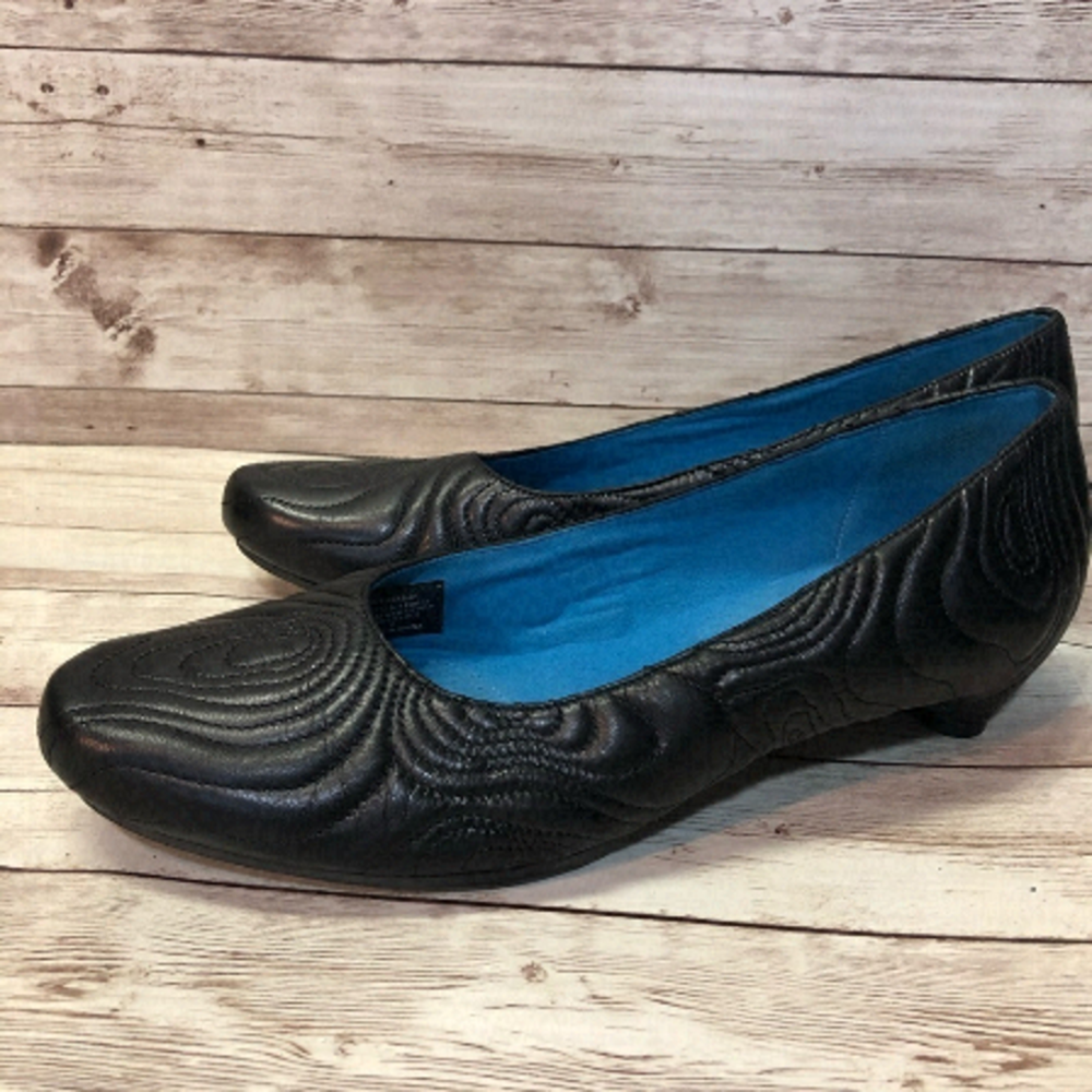 BLACK leather Tsubo Flats